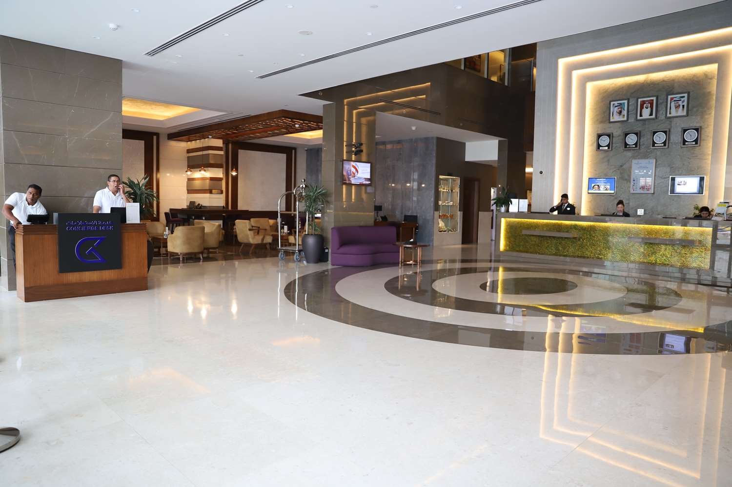 Golden Tulip Media Hotel – fotka 3