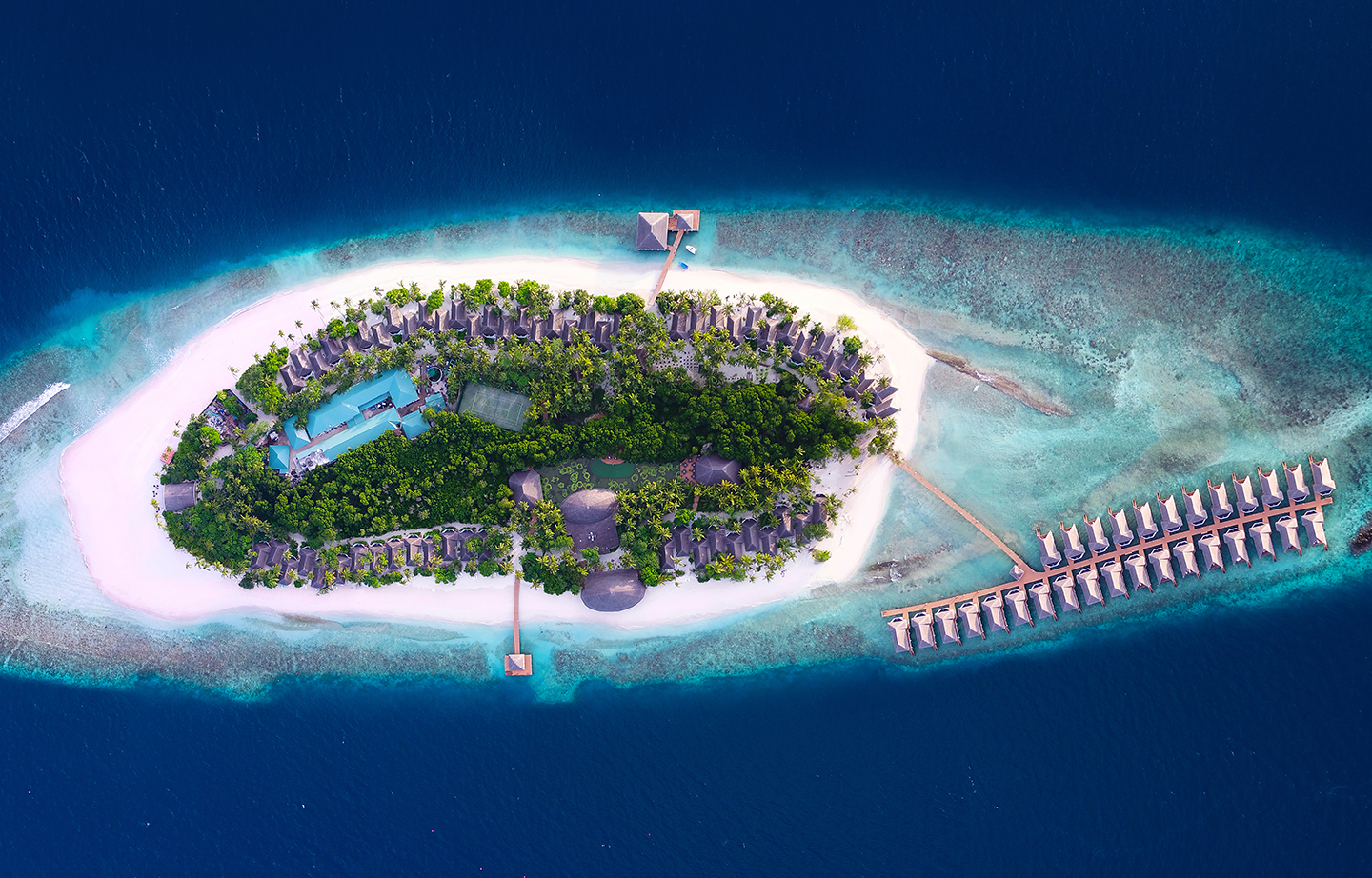 Dreamland Maldives - The Unique Sea & Lake Resort Spa – fotka 19