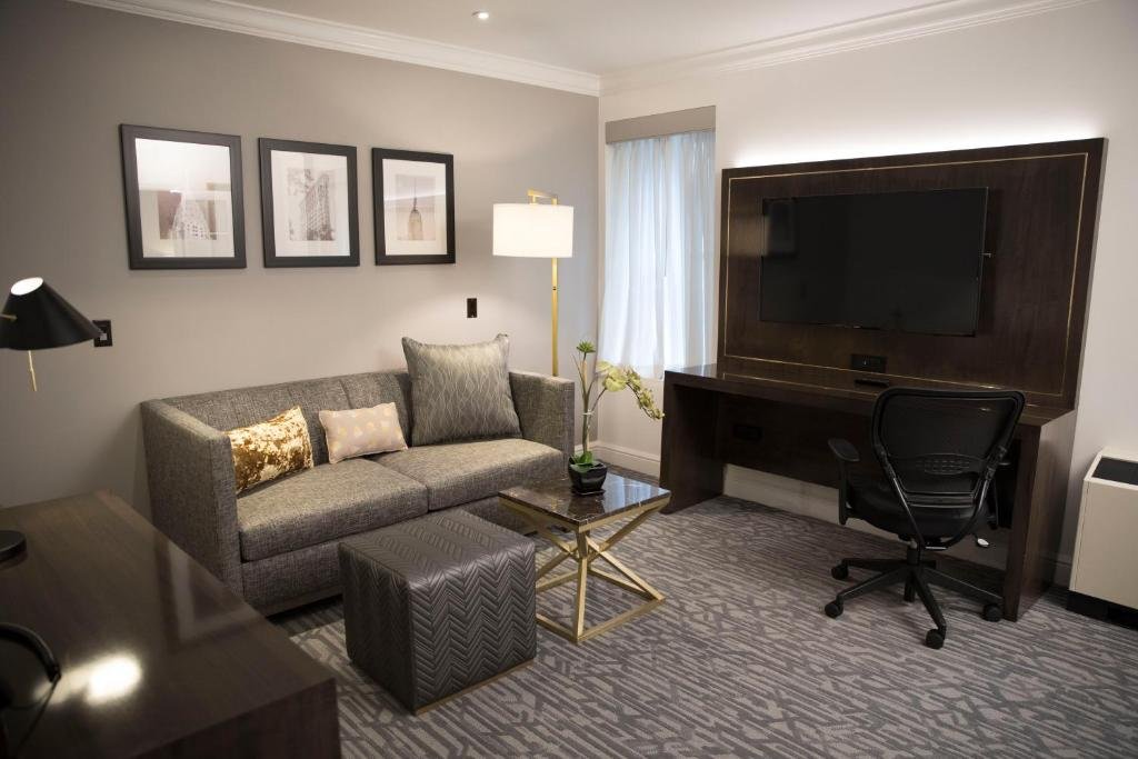 Martinique New York on Broadway, Curio Collection by H – fotka 13