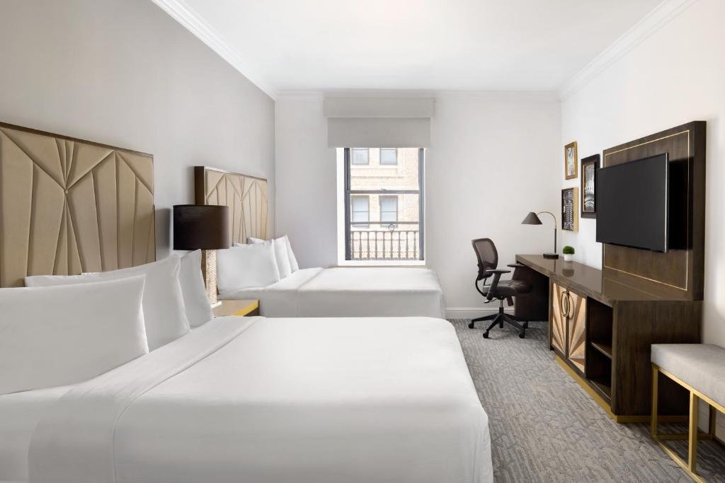 Martinique New York on Broadway, Curio Collection by H – fotka 6