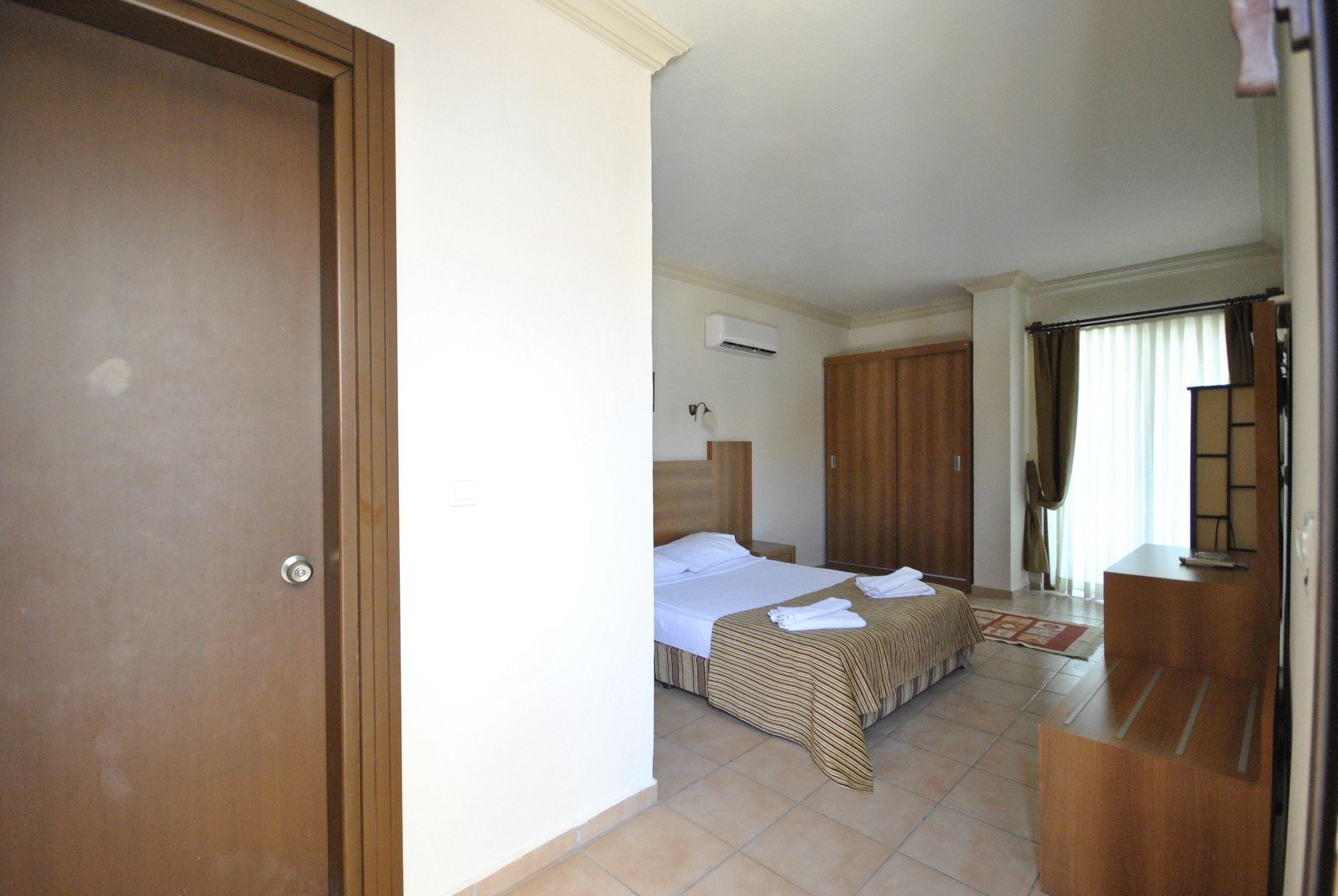 Moms Kemer – fotka 11