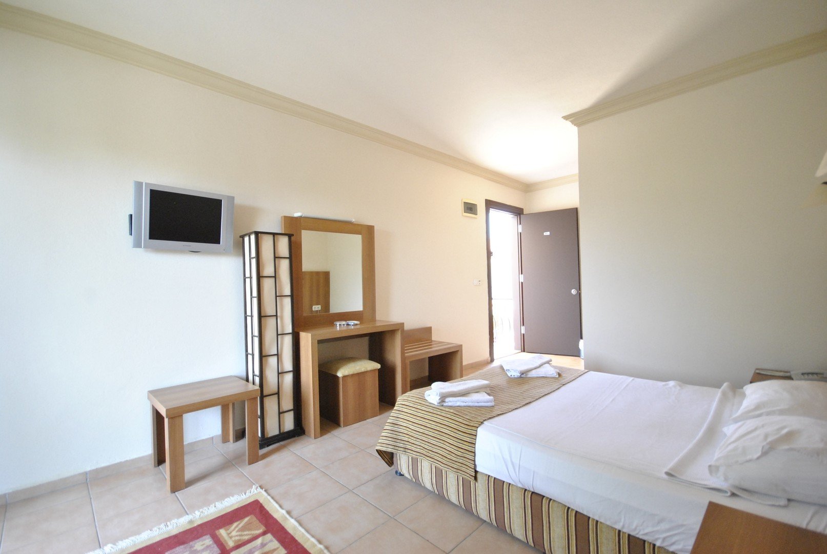 Moms Kemer – fotka 13