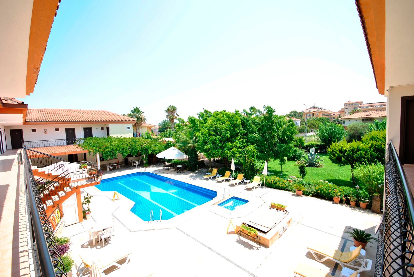 Moms Kemer – fotka 4