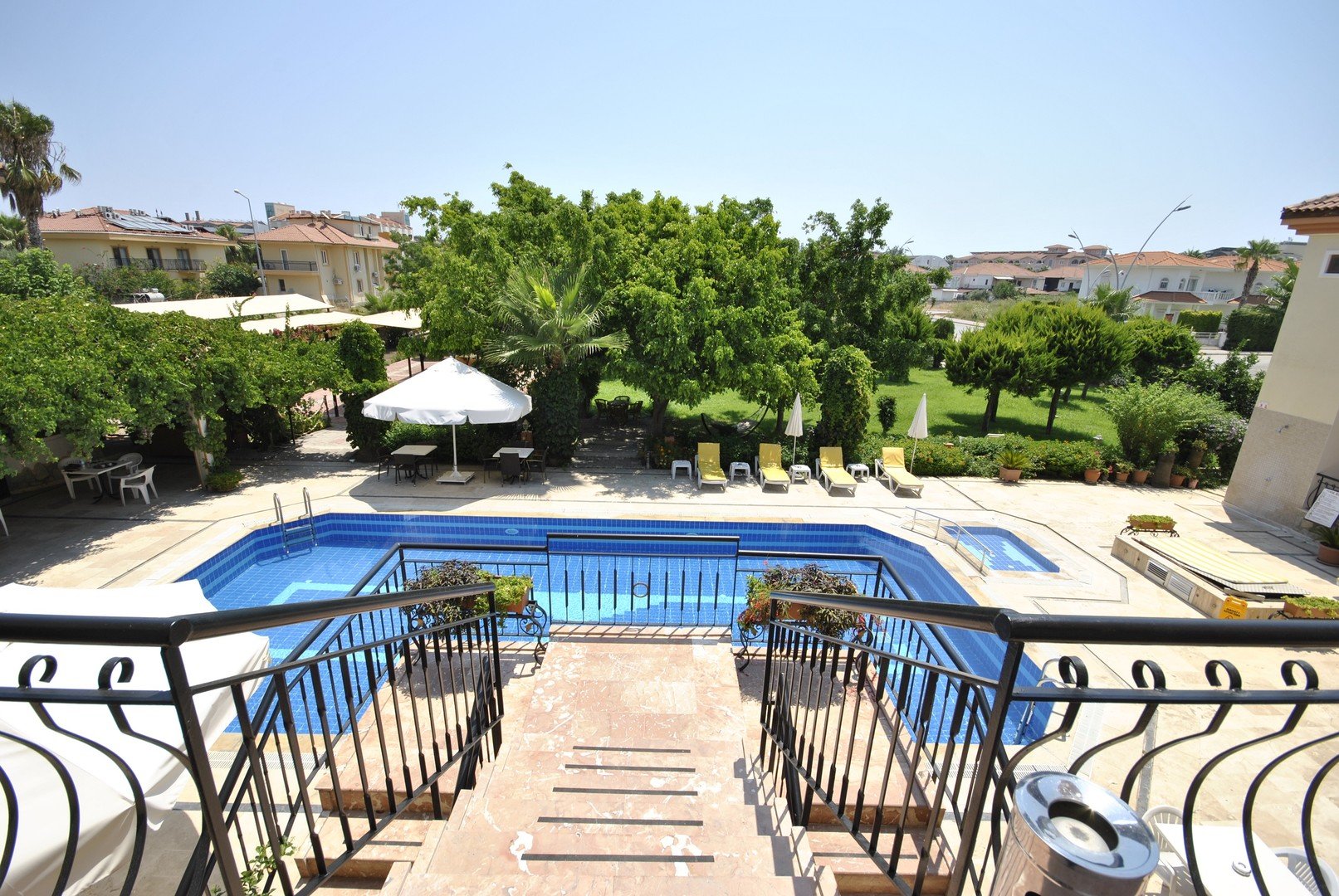 Moms Kemer – fotka 6
