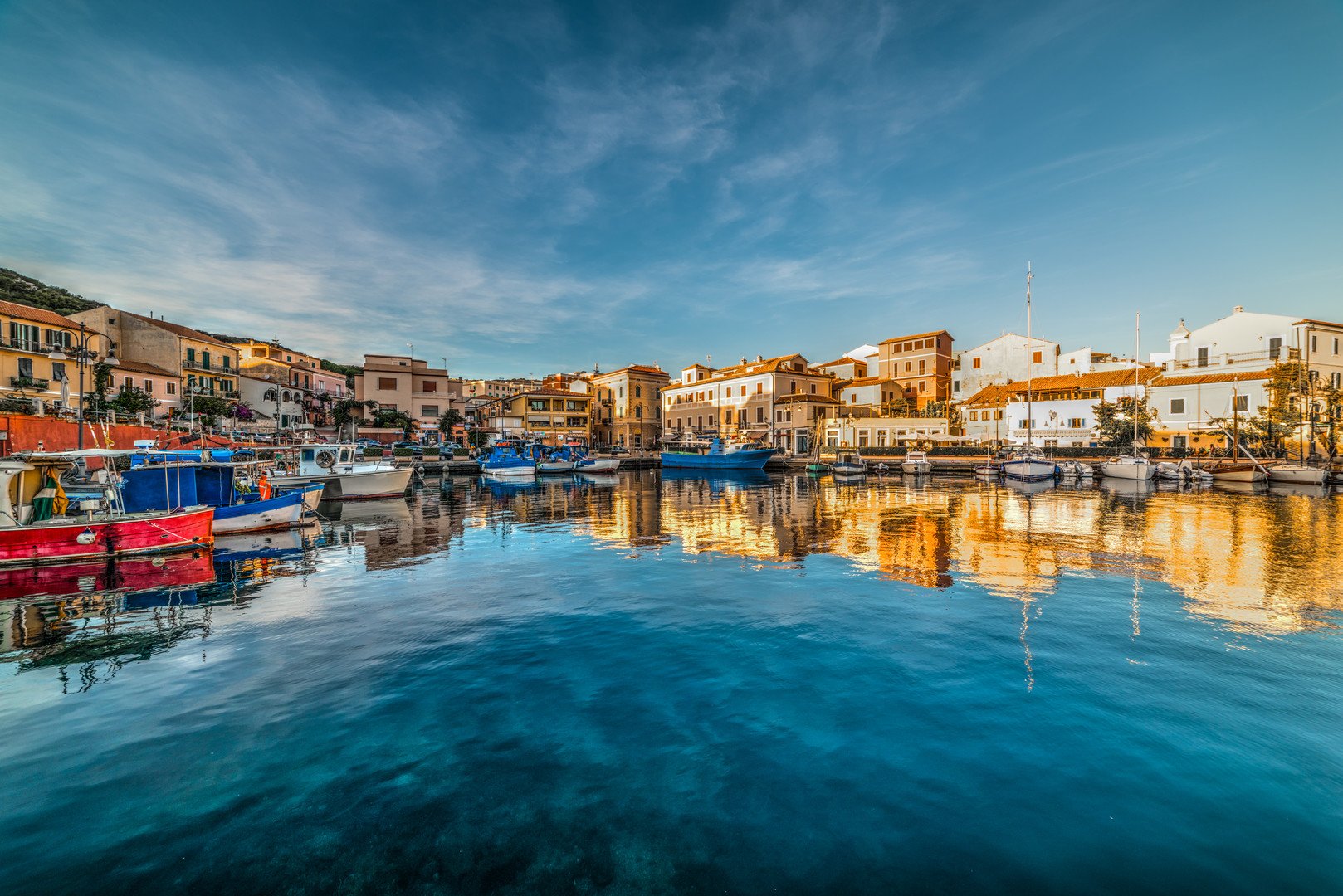 Za koupáním a poznáváním Sardinie – fotka 3