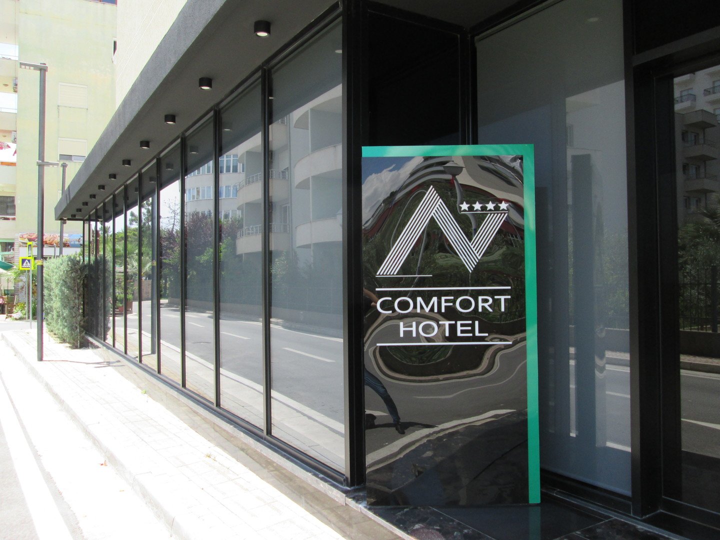 Alvin Comfort – fotka 2