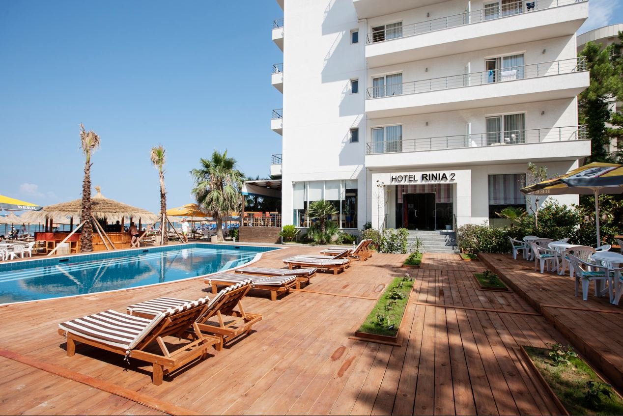 Adria Palace (ex. Rinia 2) – fotka 2