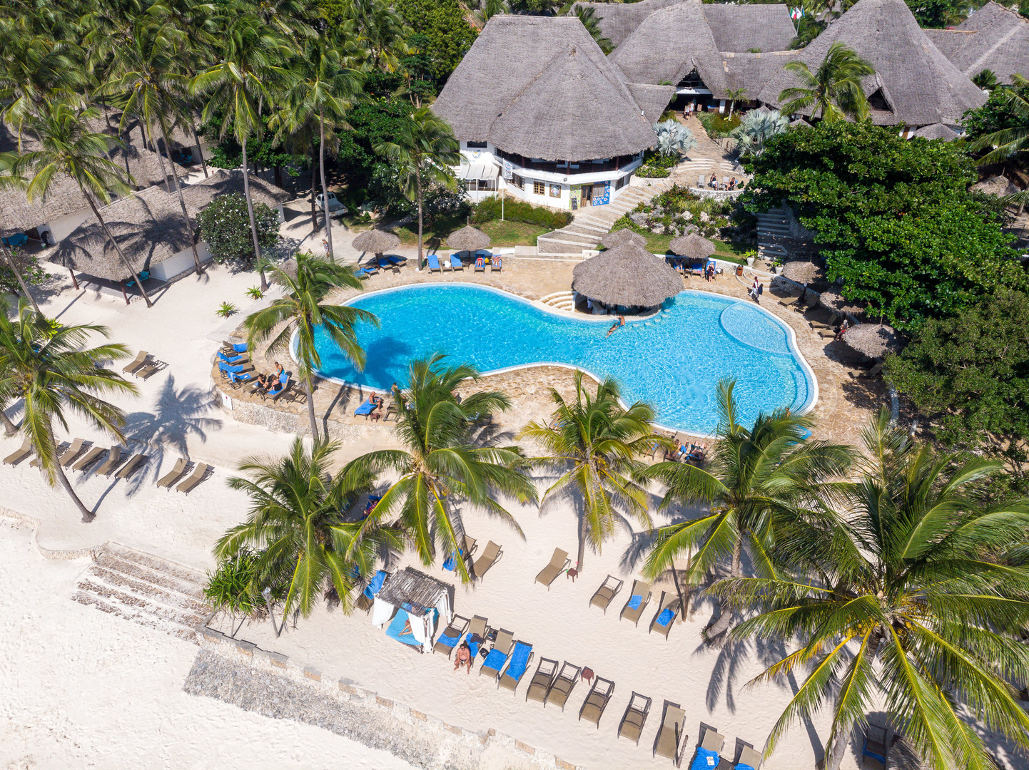 Hotel Karafuu Beach Resort