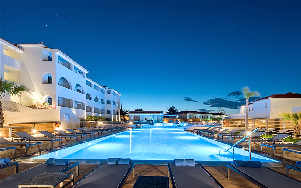 Azure Resort & Spa 3