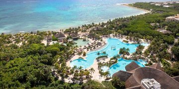 Grand Palladium Colonial Resort & Spa
