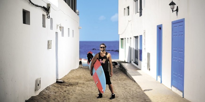 Surfing Famara -  Hotel Papi 