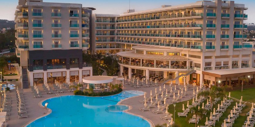 Hotel NissiBlu Beach Resort