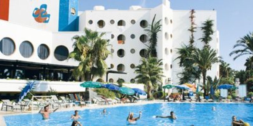 Hotel Serapsu Beach Resort