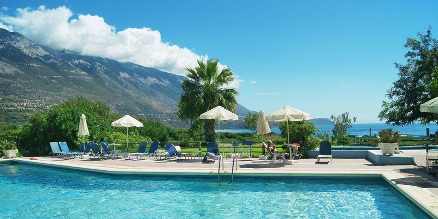 Hotel Karavados Beach
