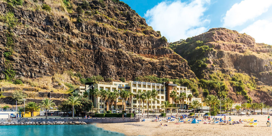 Hotel Calheta Beach