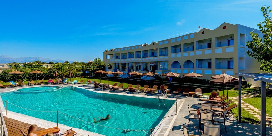 Hotel Niforeika Beach
