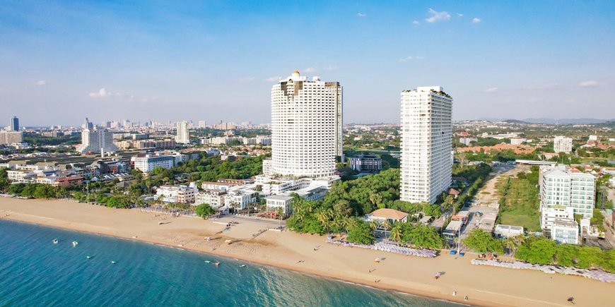 Hotel D Varee Jomtien Beach
