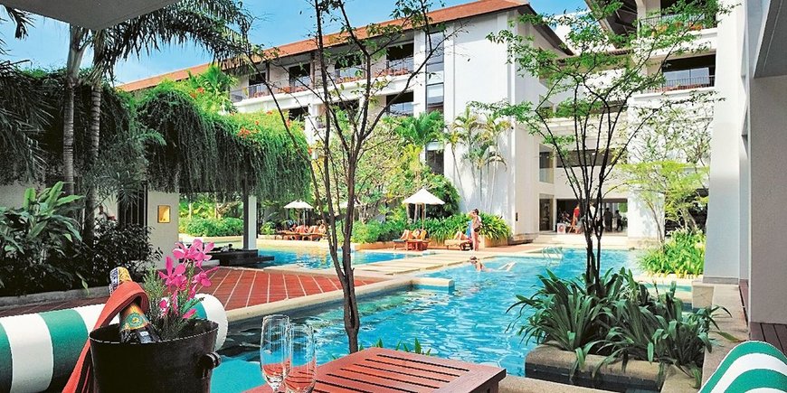 Hotel Banthai Beach Resort & Spa