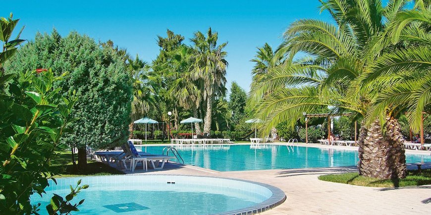 Hotel Nina Beach