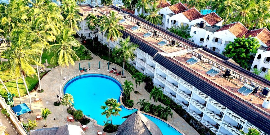 Hotel Travellers Beach