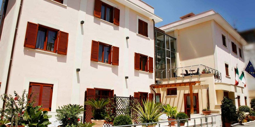 Hotel Diana