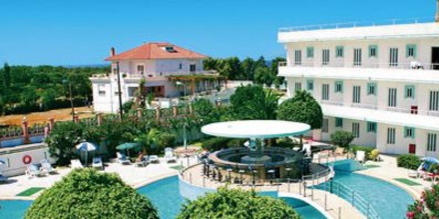 Hotel Bayside Katsaras