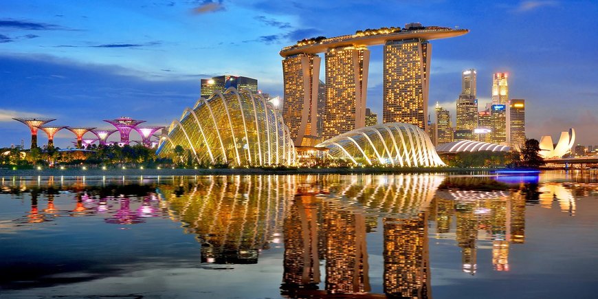 Wieżowce Singapuru i plaże Tajlandii