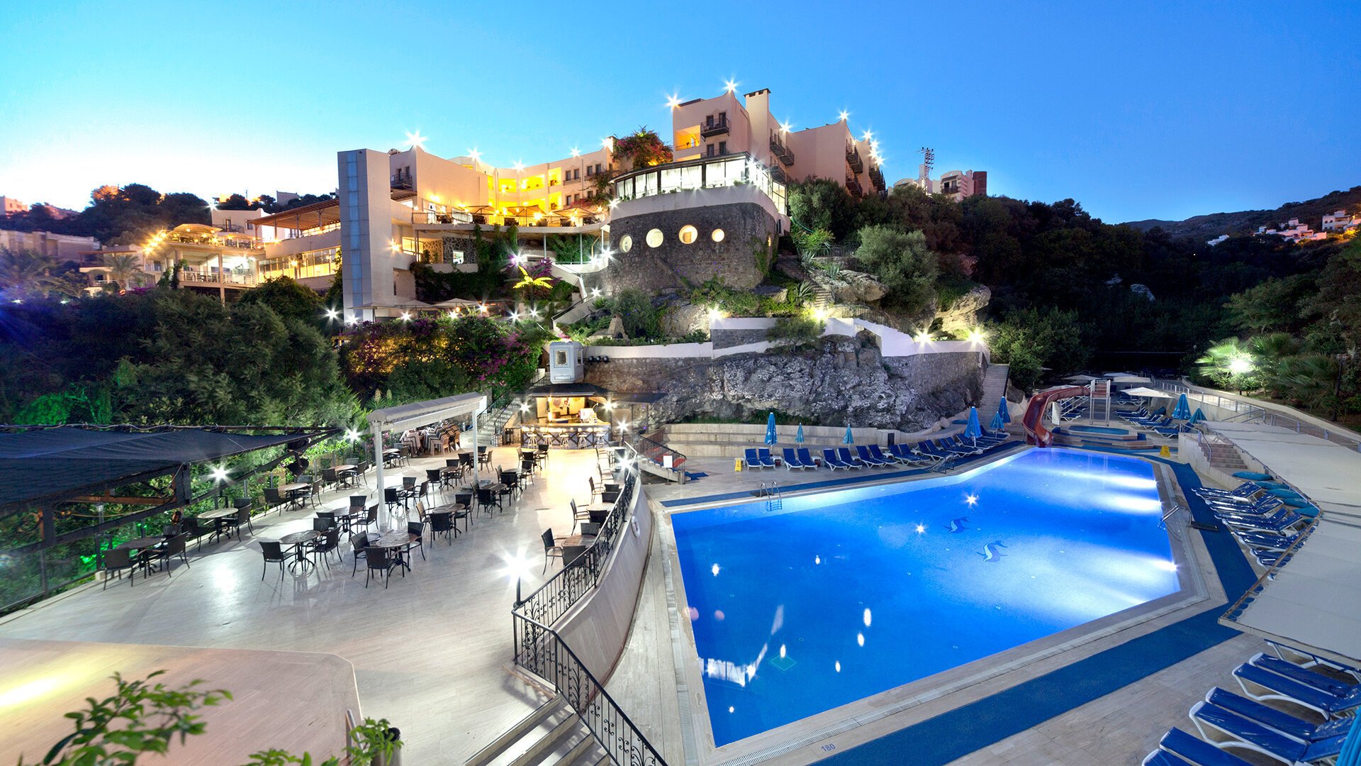 Golden age bodrum hotel 4. Golden age Crystal Bodrum 4. Отель Кристалл Турция Бодрум. Турция Голден эйдж Бодрум. Crystal Hotel Bodrum пляж.