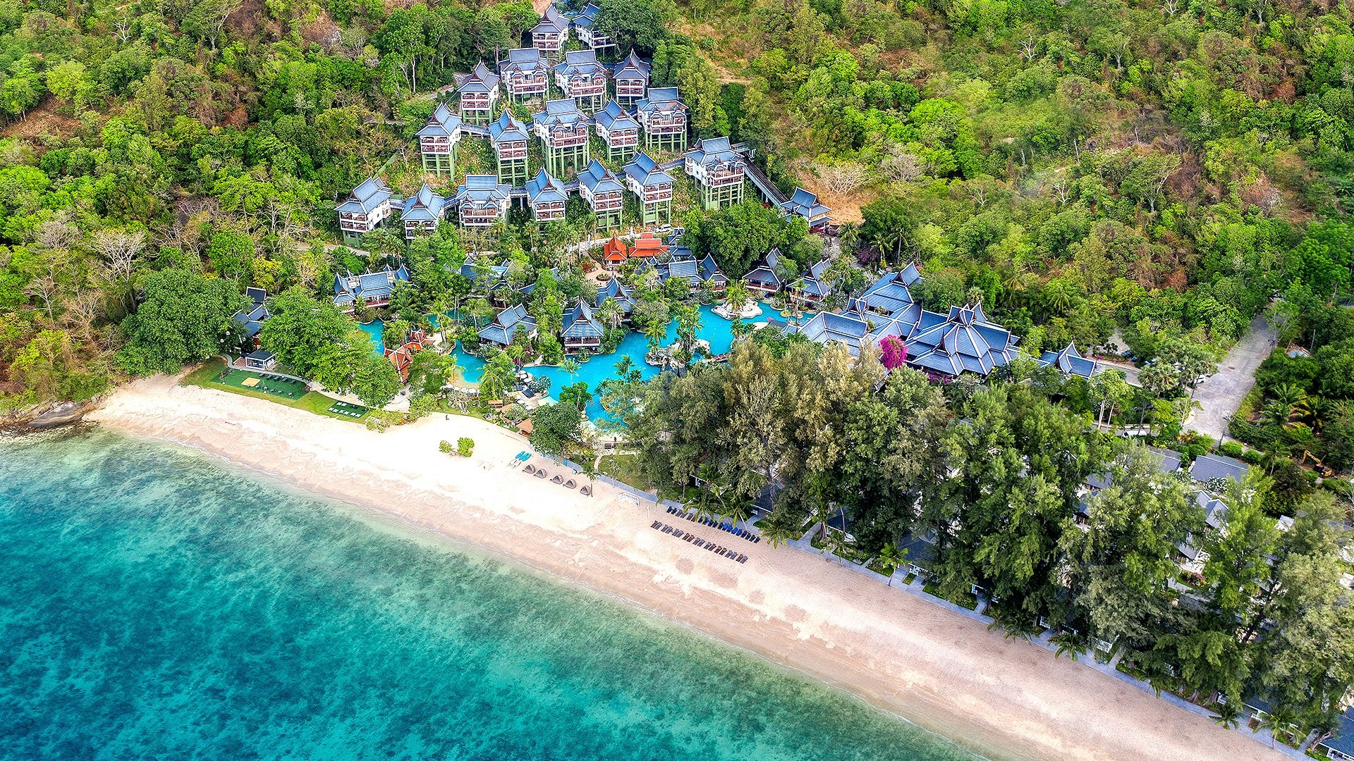 Thavorn beach village resort. Таворн Вилладж Пхукет. Отель Thavorn Beach Village Resort & Spa. Thavorn Beach Village Resort & Spa Phuket 5*. Thavorn отель Тайланд.