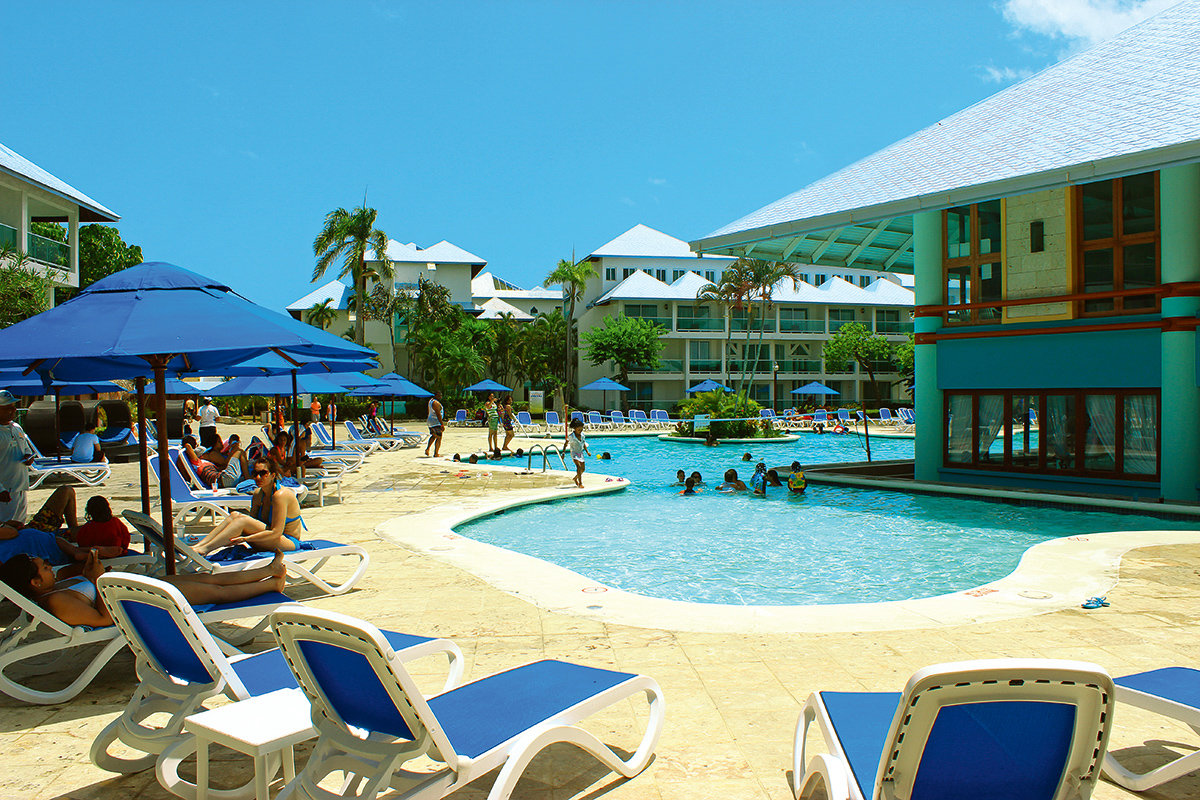 Grand Paradise Playa Dorada Beach Resort