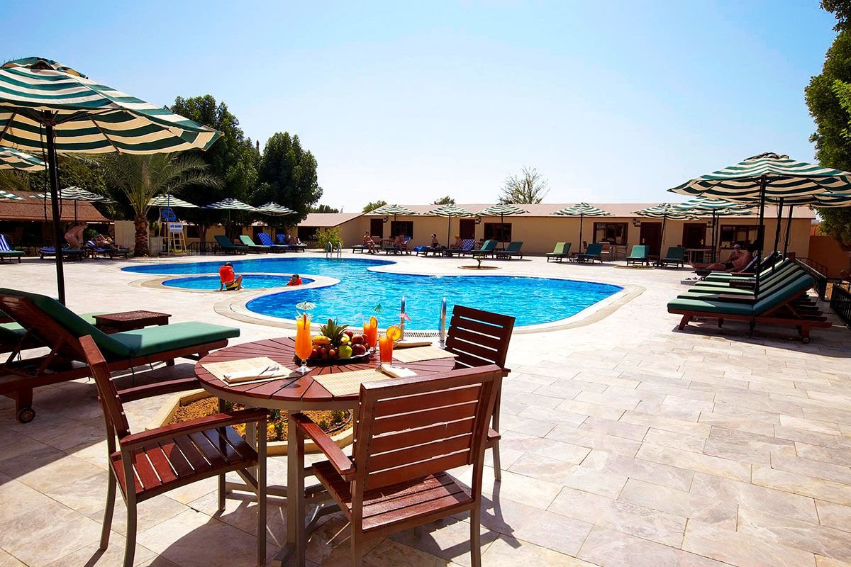 Bm beach resort 4 ras al khaimah. BM Beach Hotel 4 рас Аль Хайма. BM Бич Резорт ОАЭ. BM Beach Resort рас-Эль-Хайм. Отель Бин Маджид Резорт.