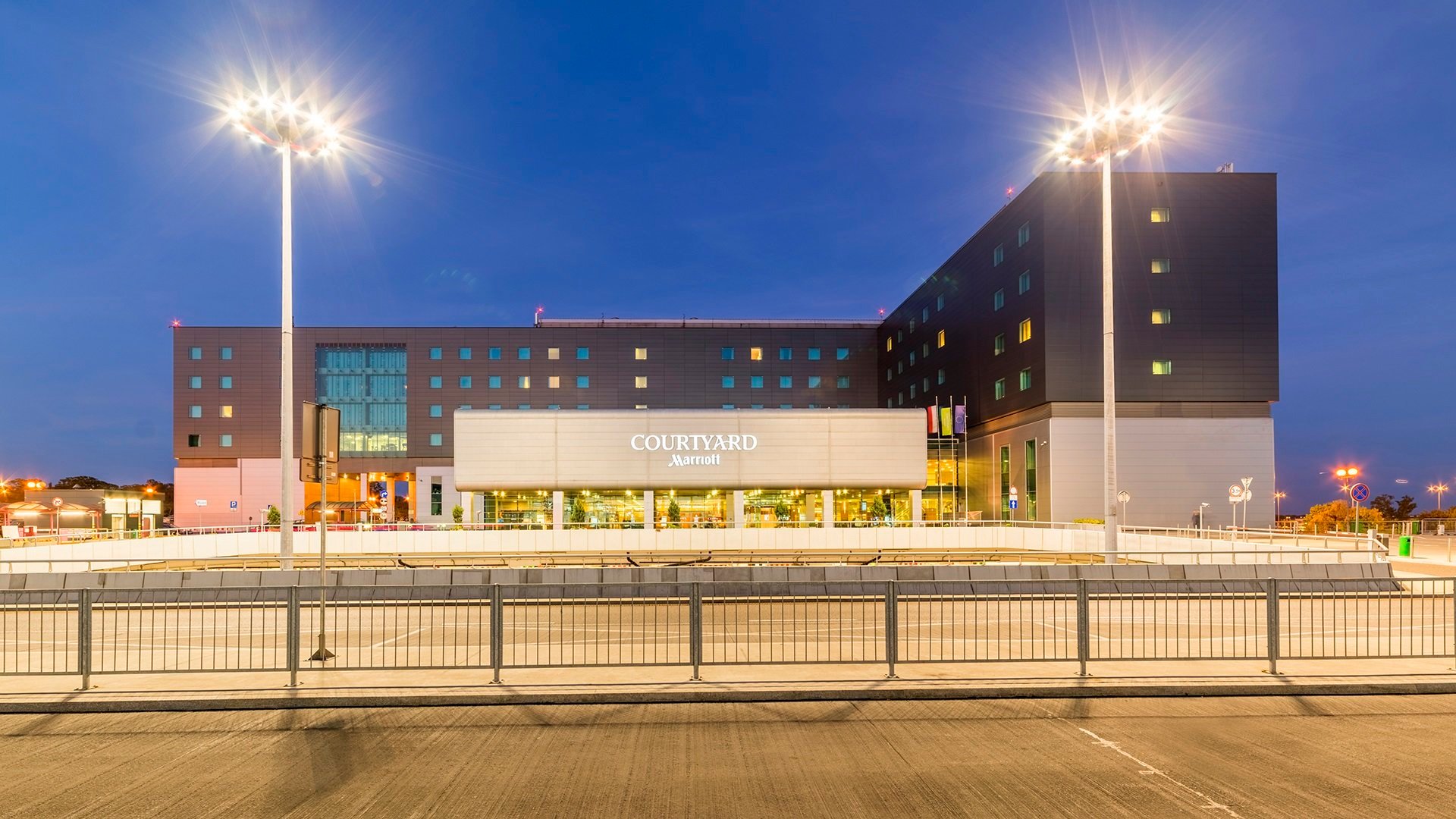 Hotel Courtyard by Marriott Warsaw Airport