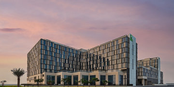 Hotel Holiday Inn Dubai Al-Maktoum Airport