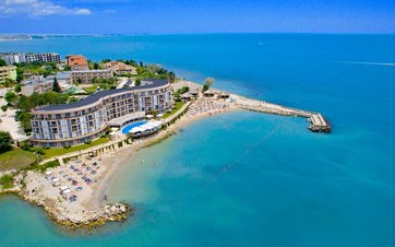 Royal Bay Resort