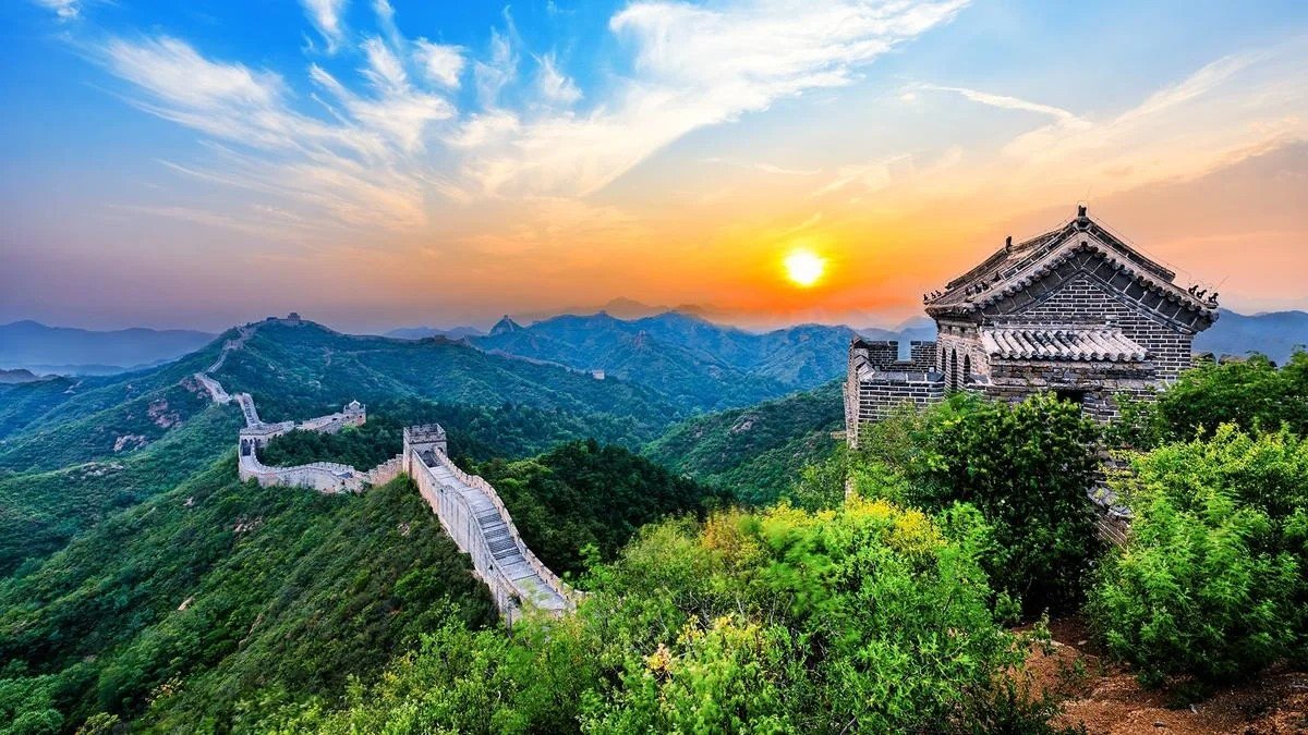 Kína körút Dubai stoppal – Ősi falak, modern csodák fotó