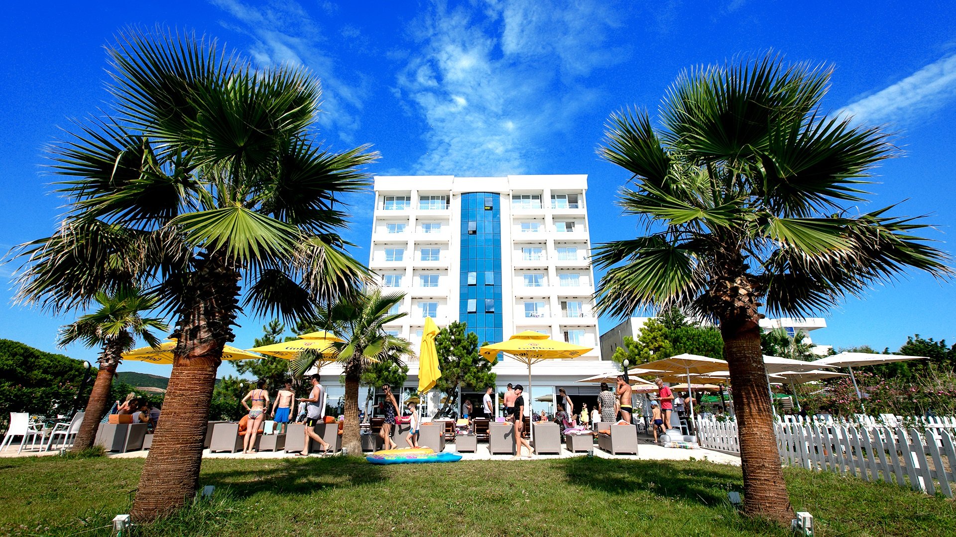 Blumare Resort