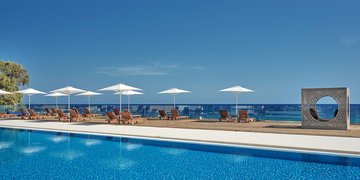 Cavo Orient Beach Hotel & Suites
