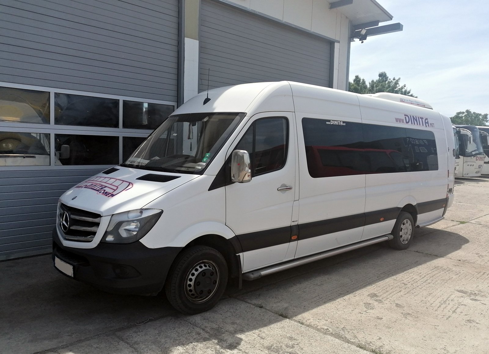 Prywatny transfer z hotelu na lotnisko w Warnie (dla 4-7 osób)