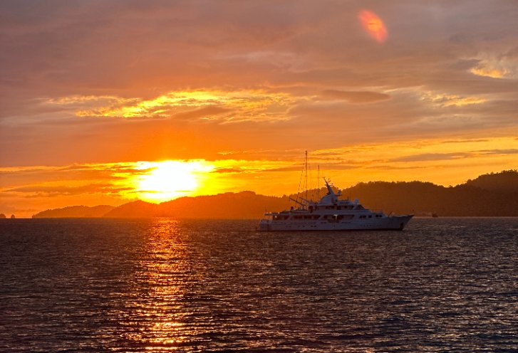 Rejs o zachodzie słońca wokół Eagle Square
