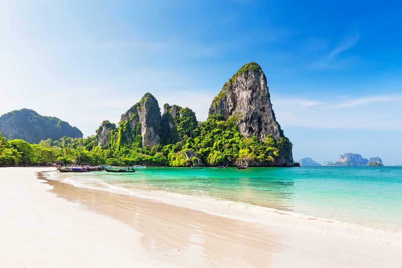 Wyspy Phi Phi – poranny rejs motorówką (wyjazd z Khao Lak)