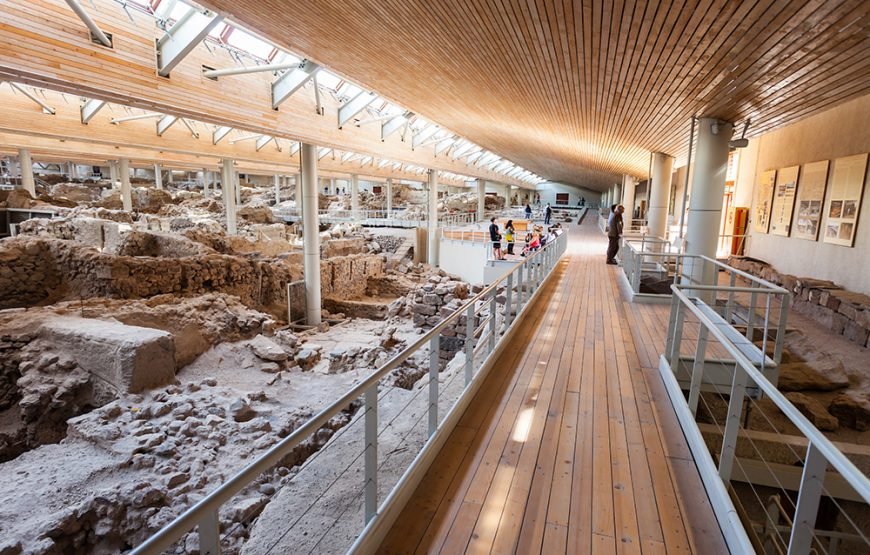 Akrotiri i Czerwona Plaża - archeologiczne skarby Santorini