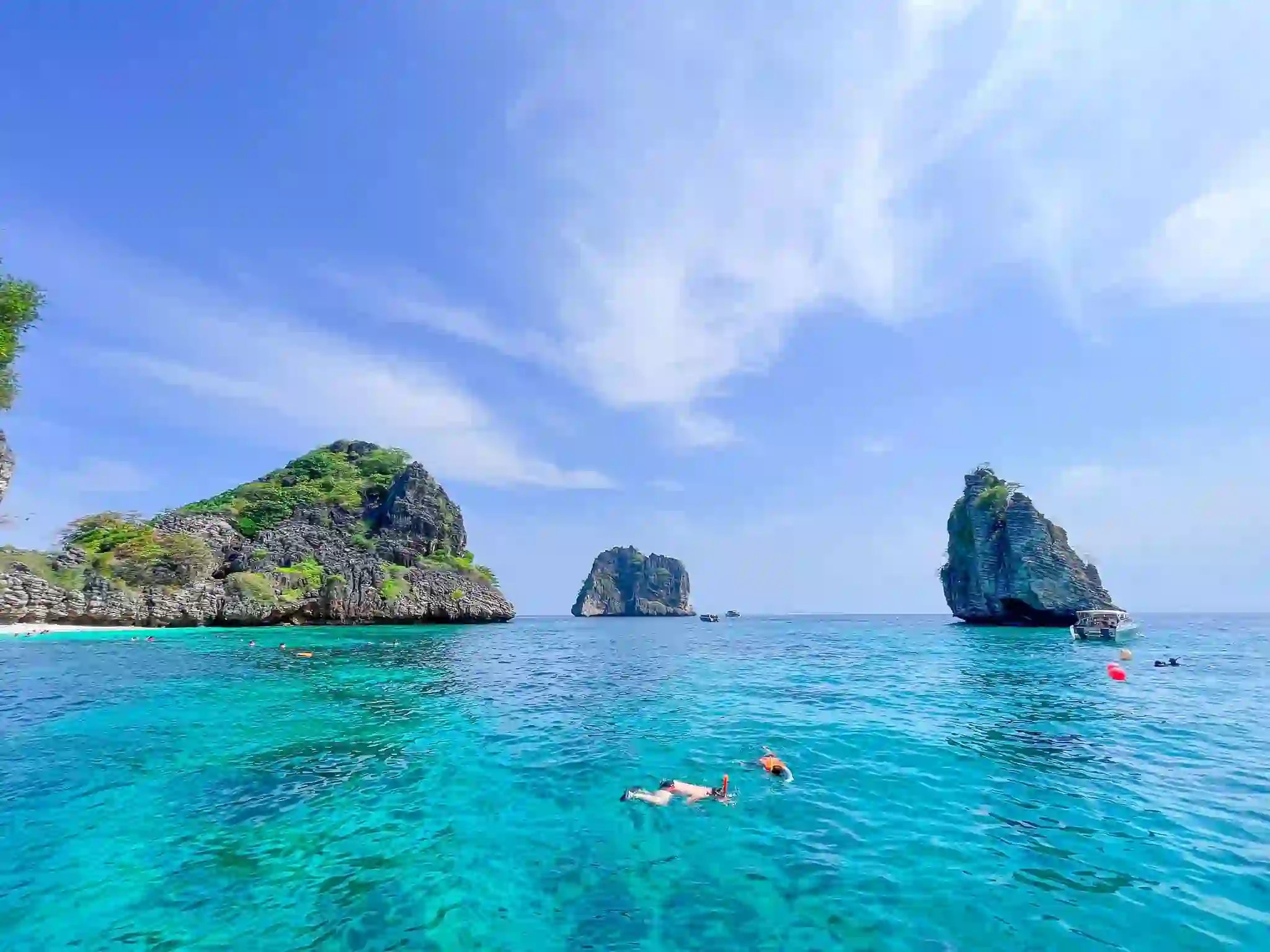 Koh Rok i Koh Ha – plaże, laguny i snorkeling