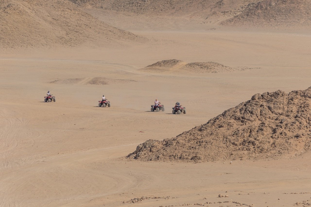 Pustynny off-road quadami 