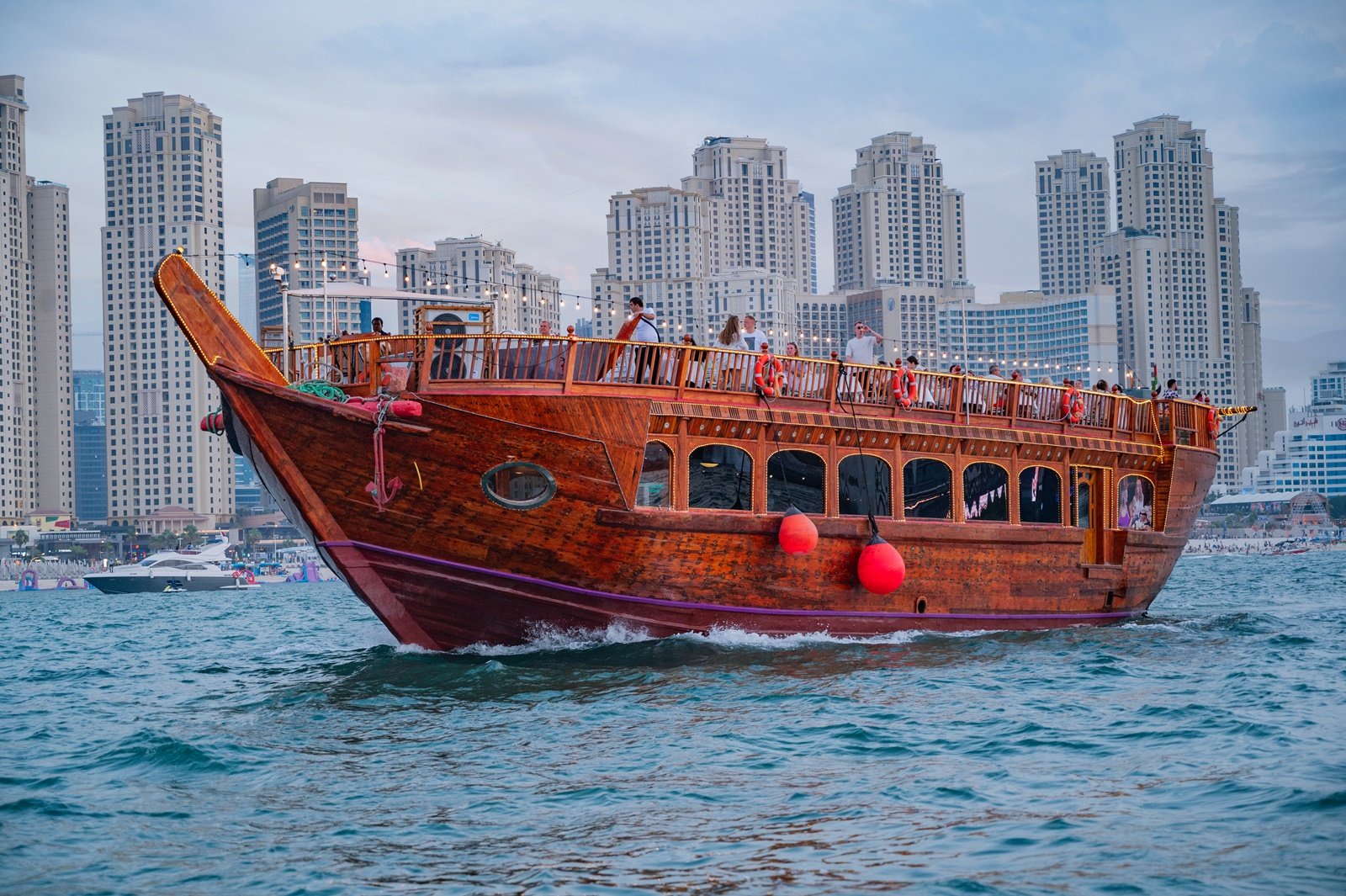 Dubai éjjel