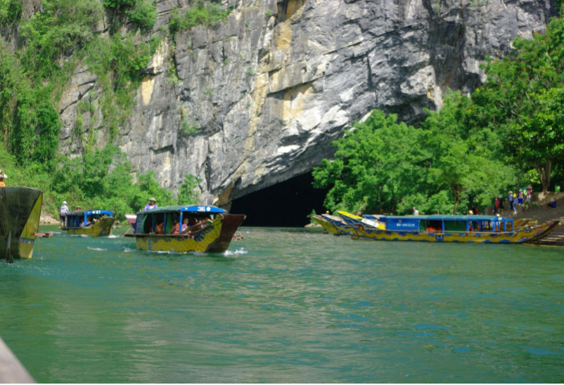Odkryj jaskinie Phong Nha i Paradise