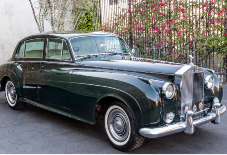 Oldtimer – wycieczka klasycznym samochodem (4 godziny)