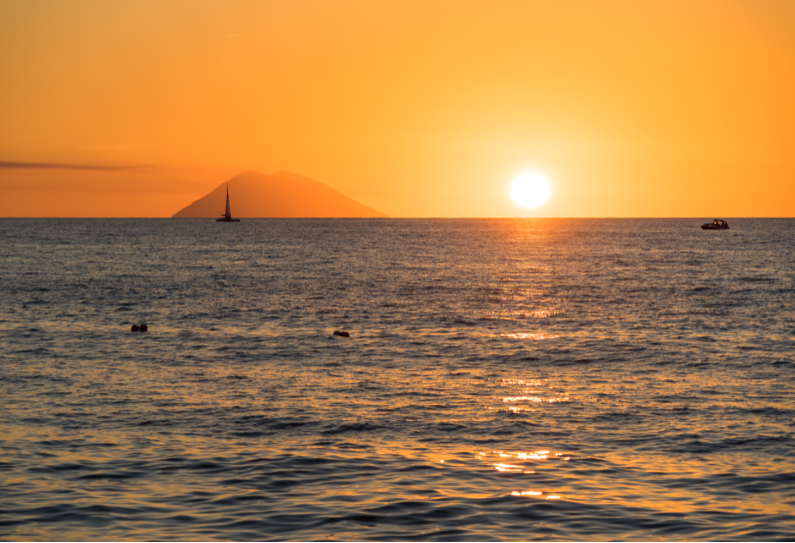 Panarea i Stromboli nocą