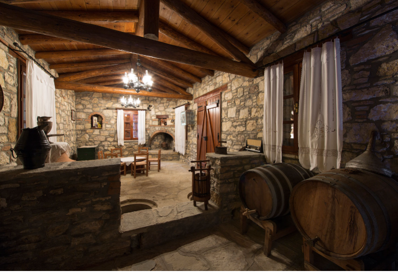 Degustacja wina w winnicy Vakakis (Zachodnie Samos)