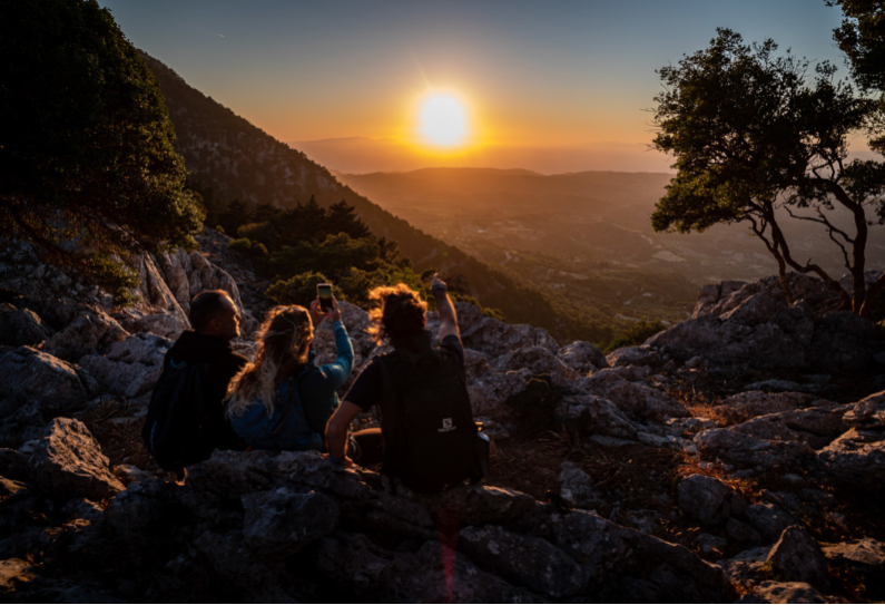 Profitis Ilias - trekking o zachodzie słońca