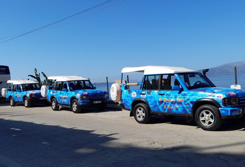 Jeep Safari z Vlory
